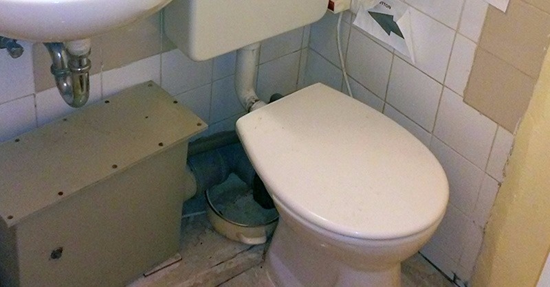 Egy barkácsolt darálós WC története