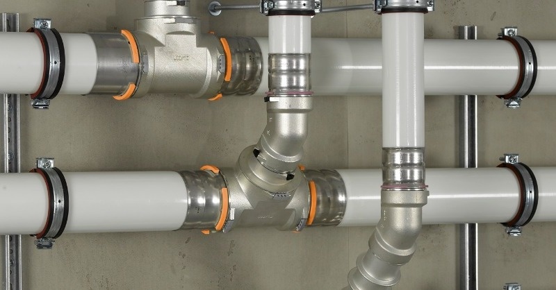 Uponor ötrétegű vezetékrendszer nagy épületekhez
