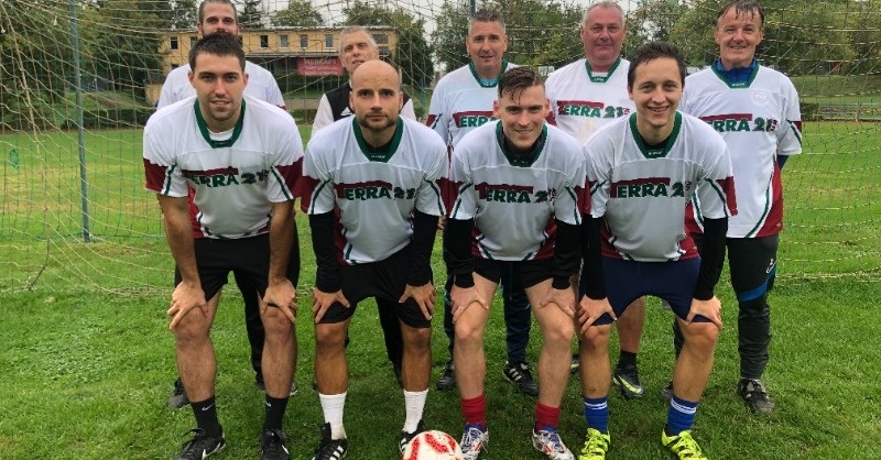 Az esőtől sem riadtak vissza a gépész futballisták