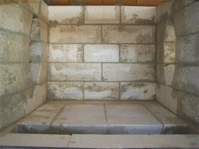 4. ábra Kemenceként kialakított felső kamra, két oldalán dán rendszerű átégővel.