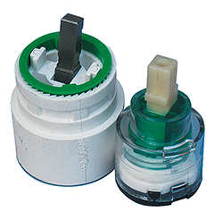 3. a kartusok korongjait mindenütt azonos anyagból állítják elő, és az élettartambéli különbségek az alkalmazott egyéb műanyagok és kenőanyagok minőségében, a mérettűrésekben és a kartus konstrukciójában keresendők